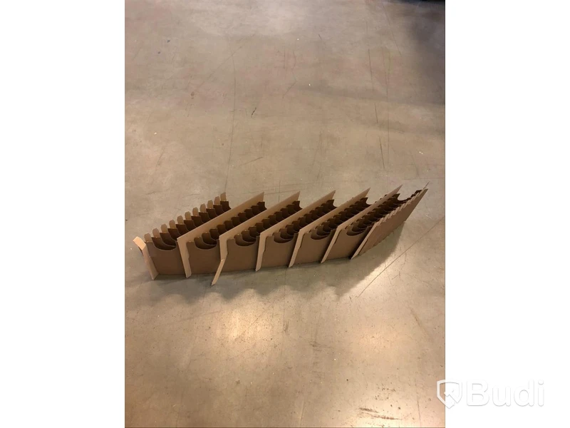 5 lådor med “60 cell shipper” i papp